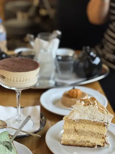 The RITZ Specialty Coffee - Спешълти кафе, Аперитив и Сладки