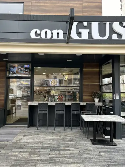 con GUSTO