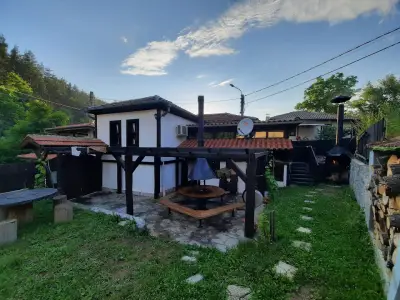Къща за гости Ракиджийницата