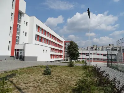 СУ "П. Р. Славейков"