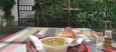 СкаричкЪ (Скара, ресторант за бързо хранене)