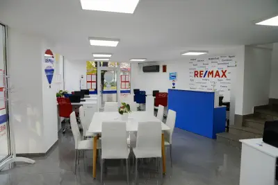 Re/Max River Estate