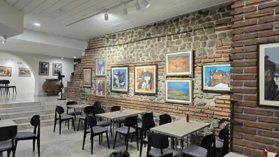 Клуб на фоторепортерите/ Pressfhoto club wine bar gallery
