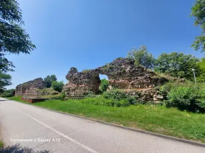 Южна крепостна порта (Камилите)