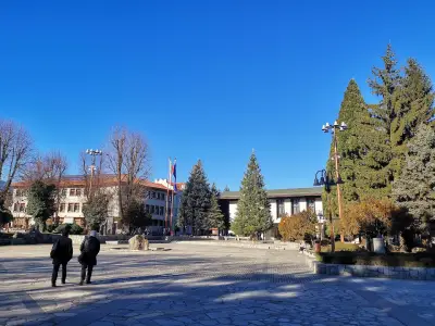 Централен площад „Никола Вапцаров“