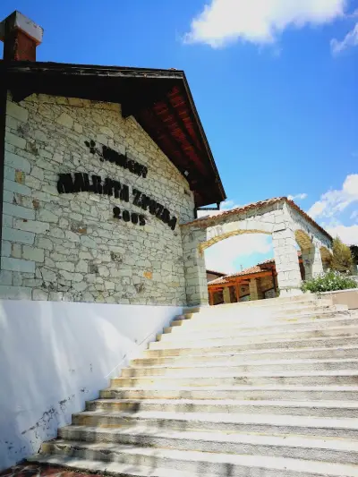 ВИНАРНА МАЛКАТА ЗВЕЗДА