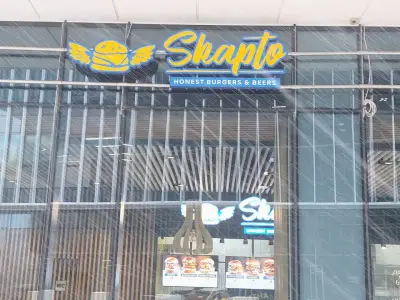 Skapto Mladost - Burgers, Beers & Buddies
