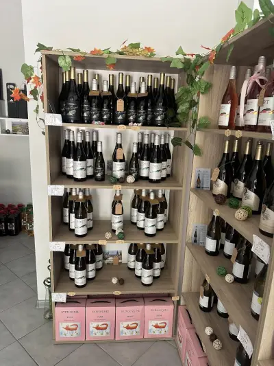 Бургозоне Вино Магазин - Burgozone wine shop