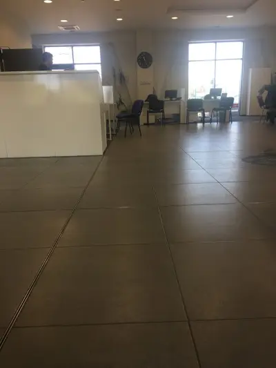ДЗИ център за обслужване на щети