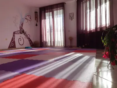 YOGA LIFE