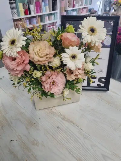 Tsveta Flora ( Цвета Флора)