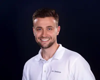 Д-р Димитър Димитров - Ортодонтия | Брекети | Invisalign Алайнери | Пловдив