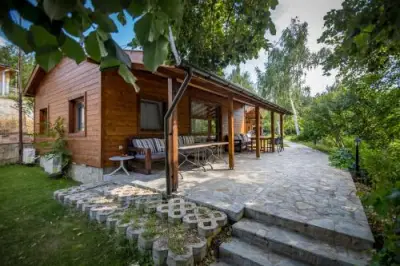 Семеен Хотел Френдс Вила