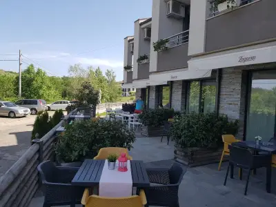 Семеен Хотел Френдс Вила