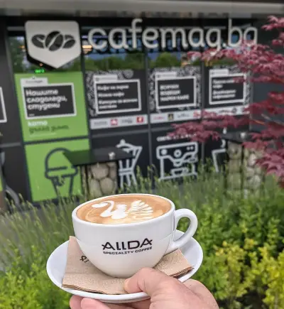 Cafemag Младост