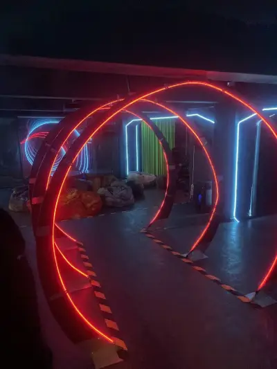 AVATAR VR CLUB Game Room