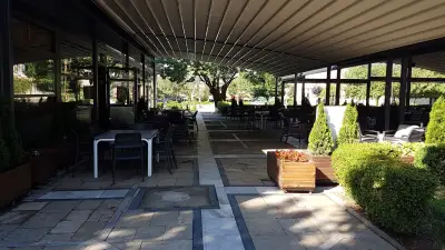 Coffee Bar & Restaurant ESTER