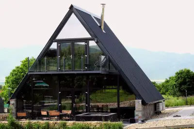 SM VIP HOUSES