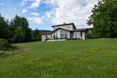 Къща за гости Gumoshtnik PALACE