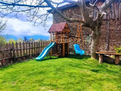 Stone house (Каменната къща)