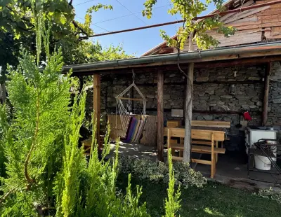 Къща за гости Искра (с винарна) ,село Ветрен дол