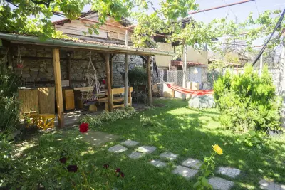 Къща за гости Искра (с винарна) ,село Ветрен дол