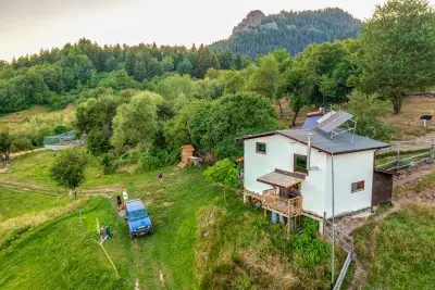 Вила за гости В гората