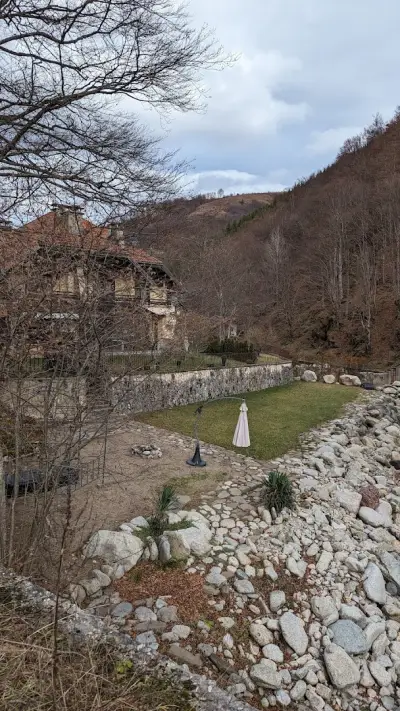 Къща за гости в с. Рибарица "Вила 11 - семейна почивка в сърцето на Балкана"