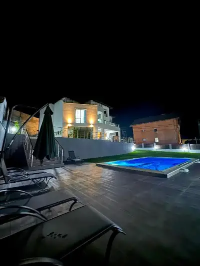 The Hillside Villa