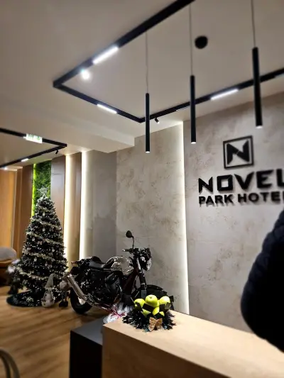 Park Hotel Novel