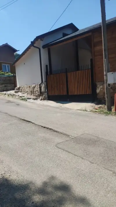 Природна хижа Смолча