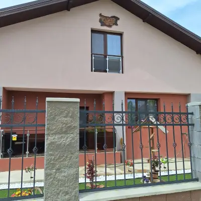 Александровата Къща - Aleksandar Guest House with Garden and Pool