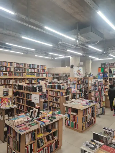 КНИЖАРНИЦА CIELA - МОЛ Перник
