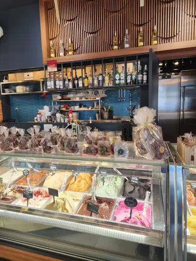 Gelatiamo - Caffe & Dolceria