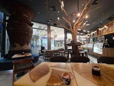 Gelatiamo - Caffe & Dolceria