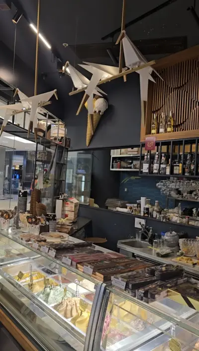 Gelatiamo - Caffe & Dolceria