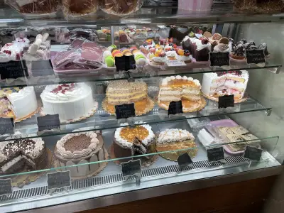 Kris Sweet Boutique