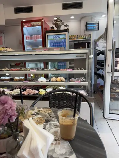 Raya's Rolls Café & Bakery
