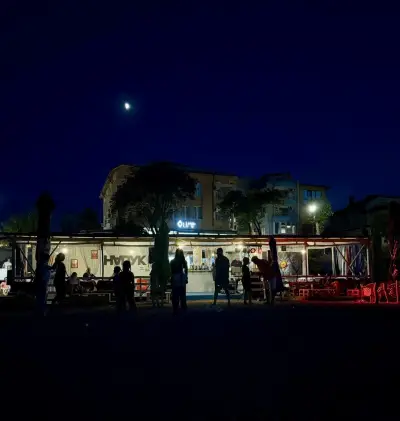 Напук beach bar