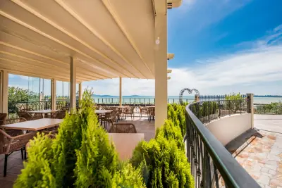 Natura All Seasons Boutique Hotel