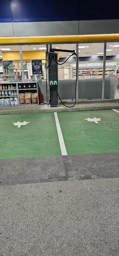 Станция за зареждане Fines