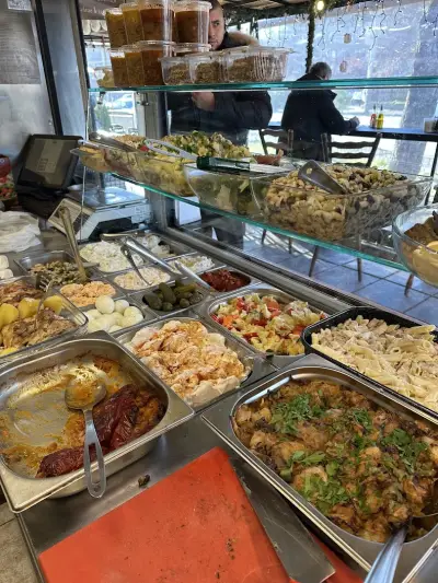 Нож и Вилица
