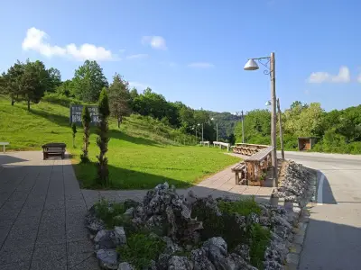 Дървената къща