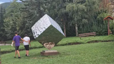 Площад „Гейзера“