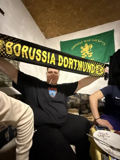 "Долу Къщата - Див Кон"