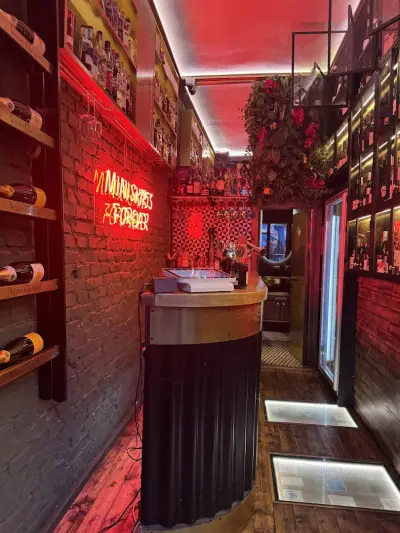 5 NAT BAR