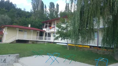 Гребната база