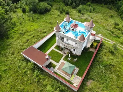Замък Никола