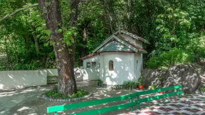 Храм Св. Св. Кузма и Дамян