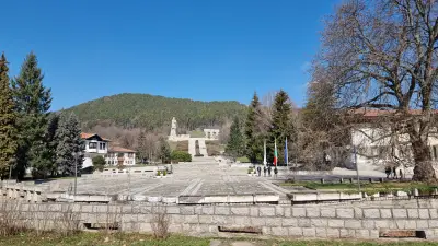 Паметник на загиналите войници